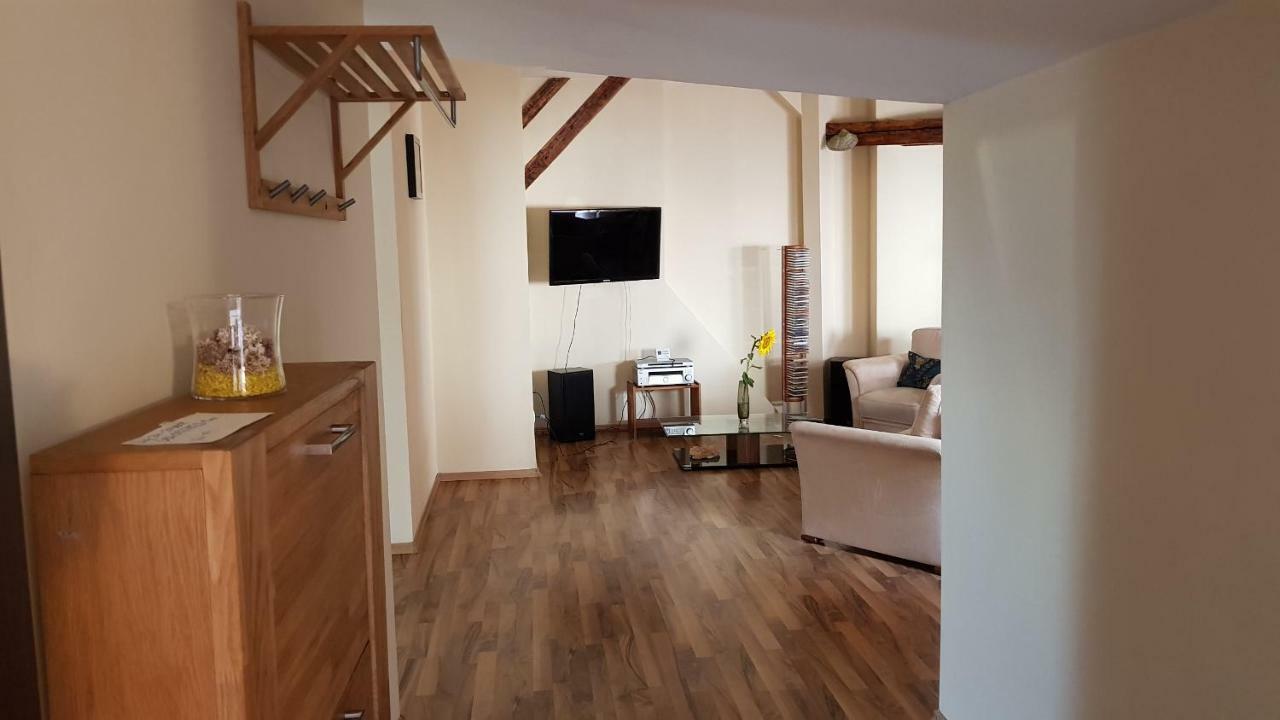 Ferienwohnung Apartament Central Oradea Exterior foto